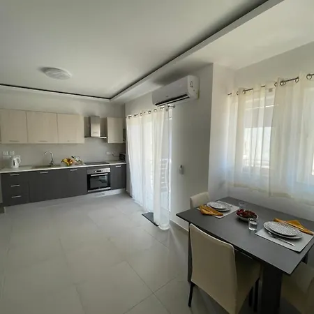 New & Comfortable 7Sun Apartments Near Sandy Beach St. Paul's Bay Exterior photo