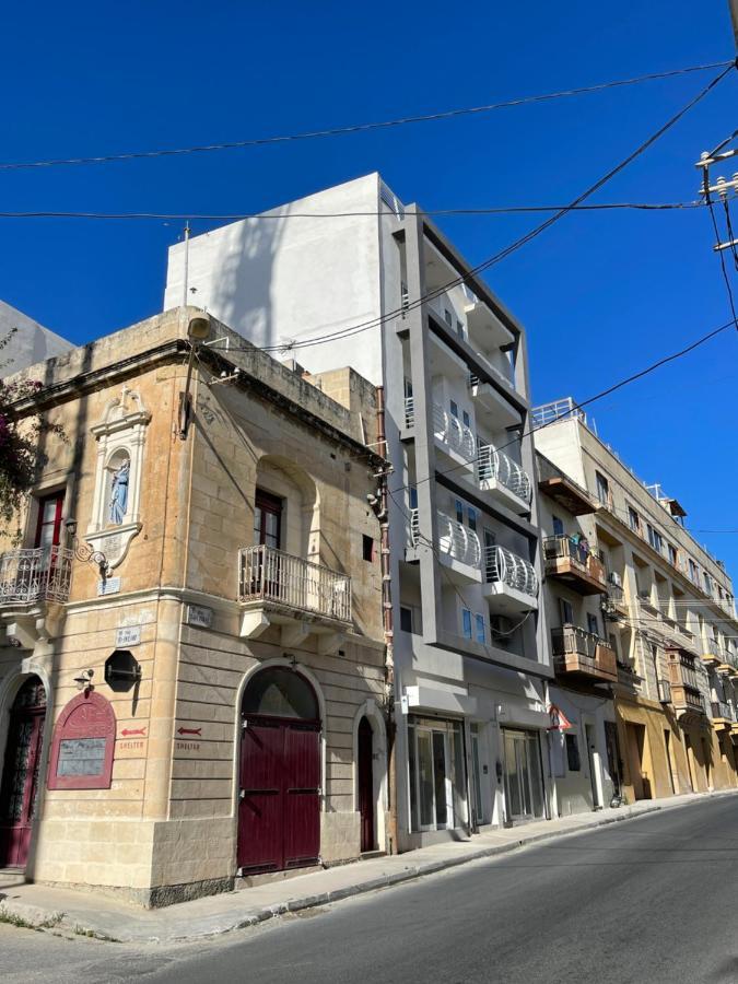 New & Comfortable 7sun Near Sandy Apartament